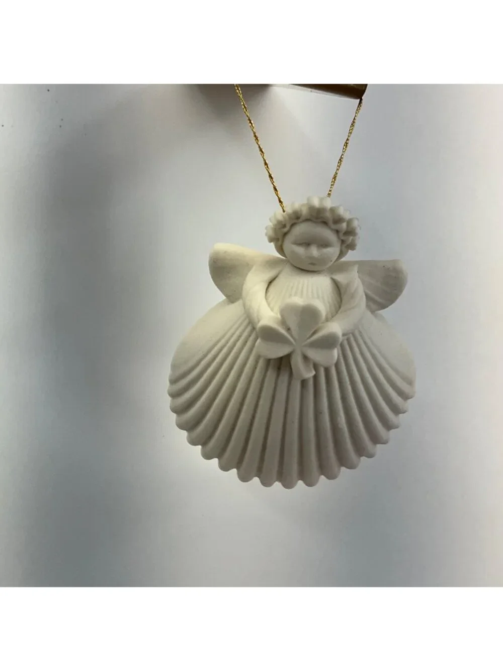 Margaret Furlong 1998 Shell Angel Ornament 3